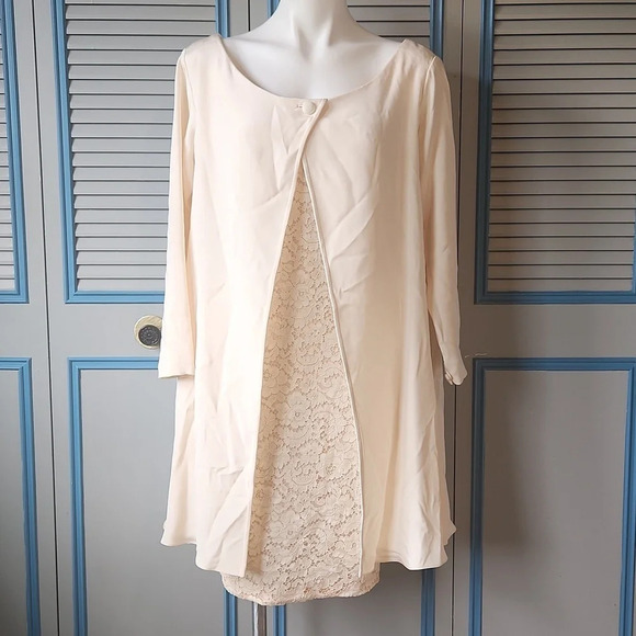 Badgley Mischka Dresses & Skirts - Badgley Mischka Ivory Lace Wedding Dress with Silk Overlay